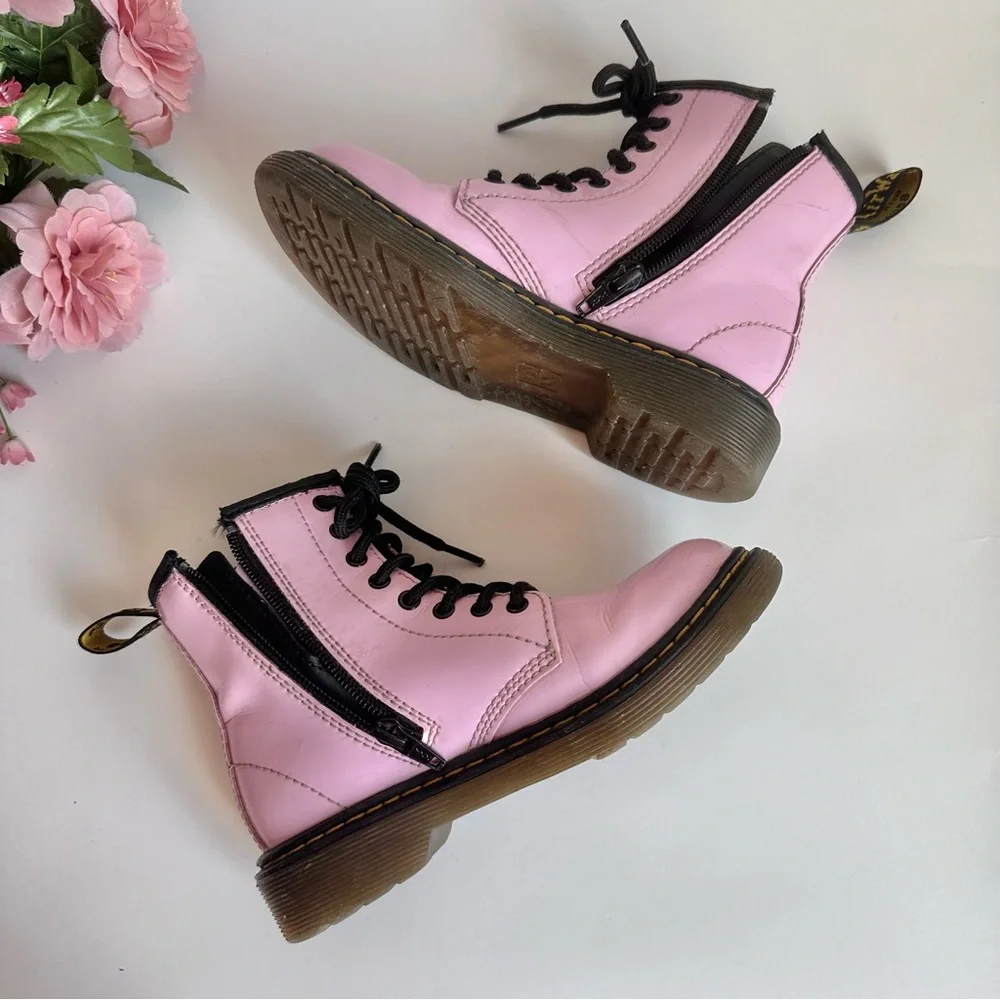 Dr. Martens Lamper 1460J Light Pink Patent Leather Lace Up- Side Zip Girl Boots